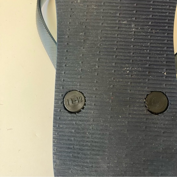 Tommy Bahama Navy Seashell Jewel Flip Flops Sandals 11/12 - Picture 6 of 7